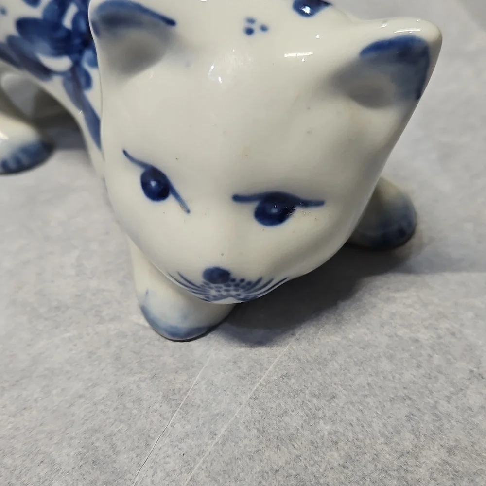 Vintage Blue And White Cat Piggy Bank - Picture 3 of 5